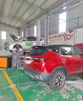 Kiểm tra bảo dưỡng thay nhớt, vệ sinh bố thắng và thay thế phụ tùng gầm xe