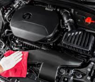 Dịch Vụ Vệ Sinh Khoang Máy Ô Tô Tại Phạm Duy Auto – Chăm Sóc Xe Chuyên Nghiệp