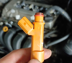 Vệ sinh kim phun ô tô